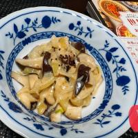 きのことじゃがいものチーズ煮込み〜ブータン料理シャモ　ケワ　ダツィ